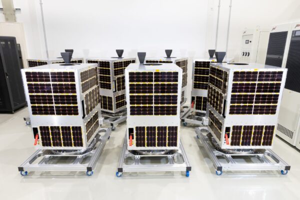 次世代地球観測衛星GRUS-3のフライトモデル7機(提供:株式会社アクセルスペース)